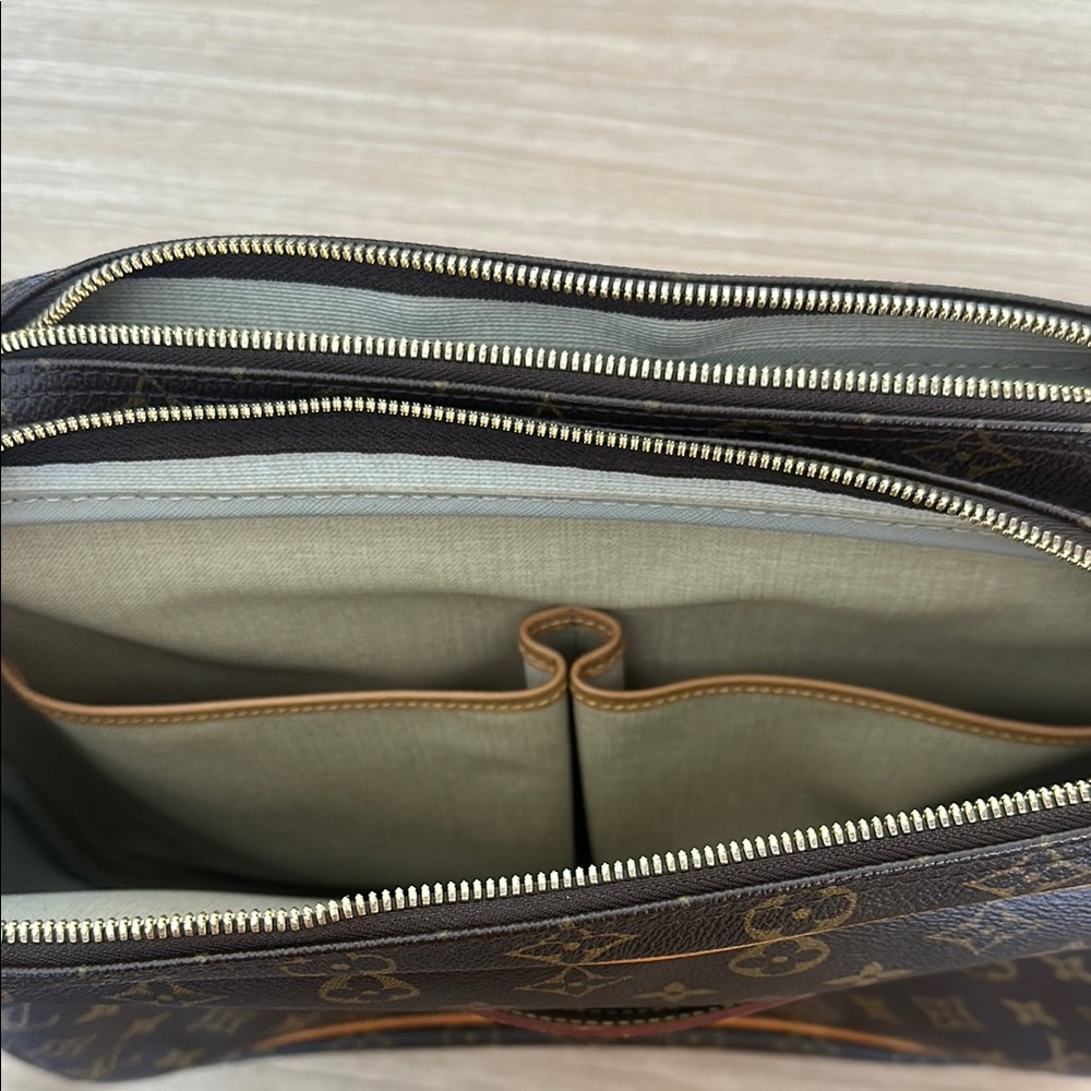 Louis Vuitton Brown Monogram Messenger Bag - Picture 2 of 2
